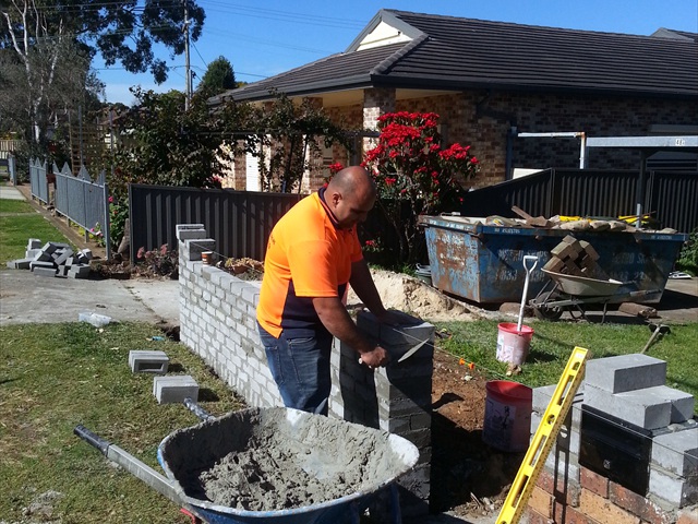 Building a retaining wall at Guildford